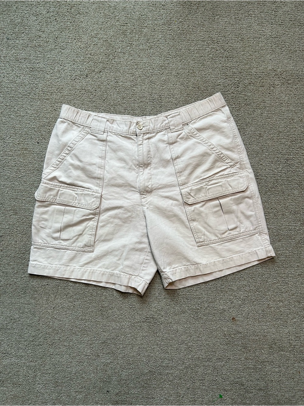 Savane men's Cargo Shorts, tan, Size 36 x 7.